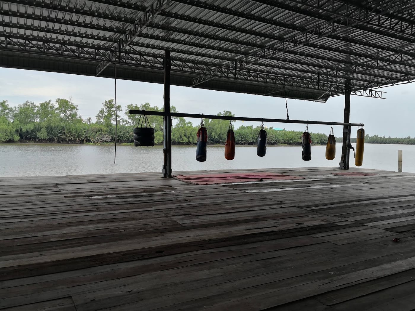 Photograph of ค่ายมวย ป ประมุข por pramuk boxing gym
